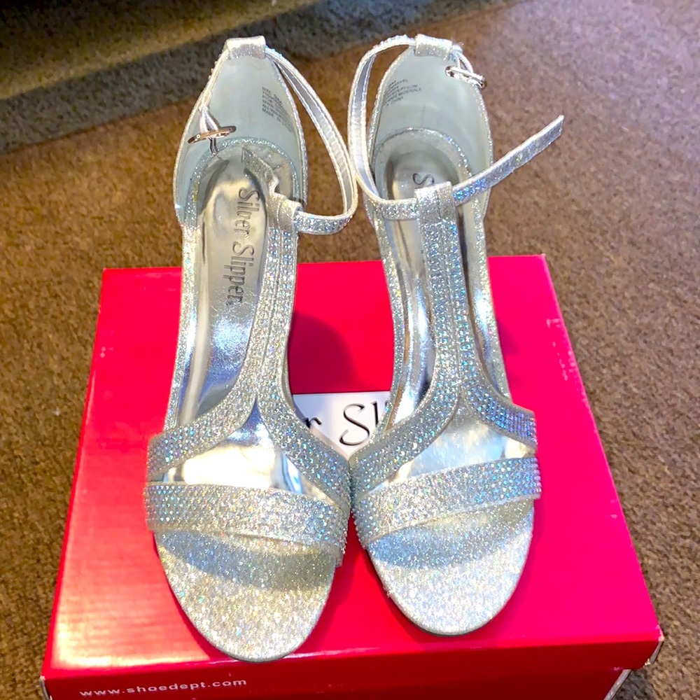 Sliver heels!!!